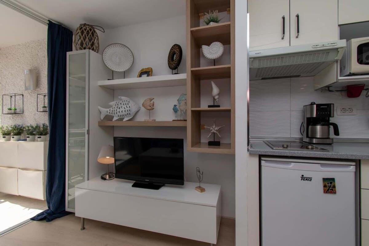 Appartement Borinquen 1 - With Amazing Sea And Pool Views Playa Feñabe